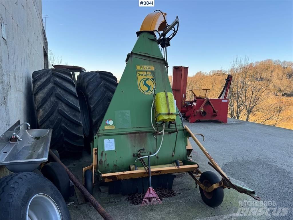 Serigstad FS134 Autres matériels de fenaison