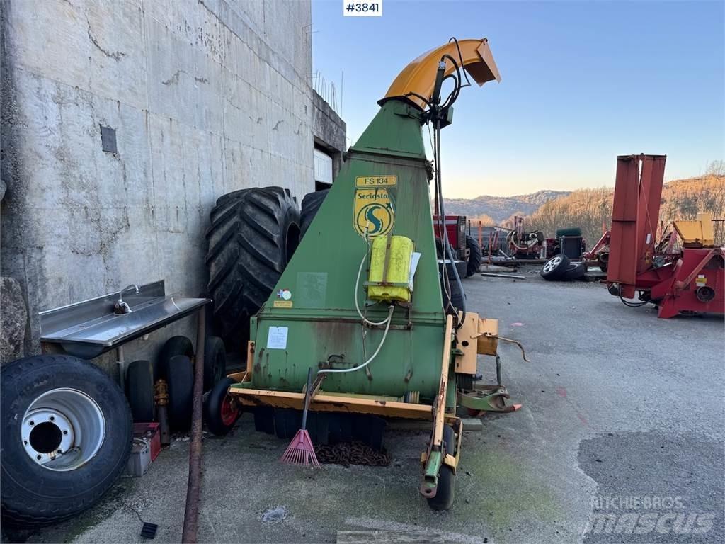  Serigstad FS134 Autres matériels de fenaison