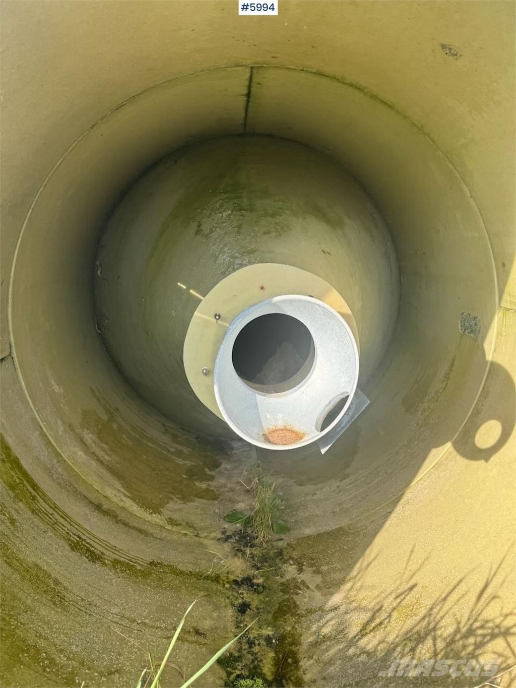  Silo Ca. 25 kubikk Autres équipements pour tracteur