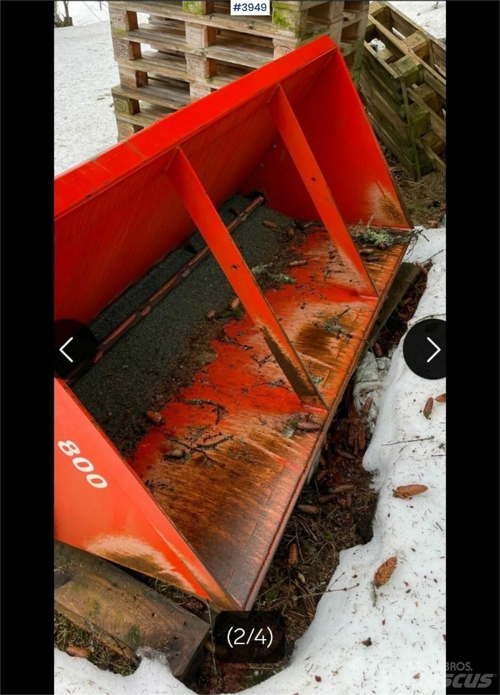 Sisu 800 Autres équipements pour route et neige