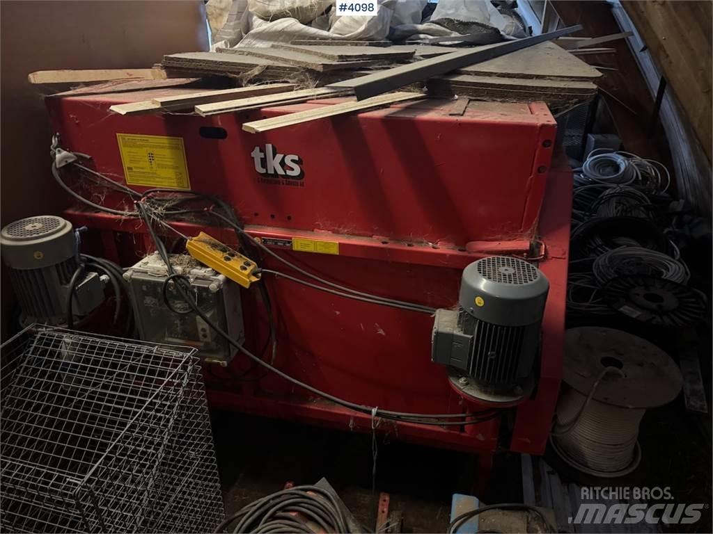 TKS R-150 Autres matériels de récolte et d'arrachage