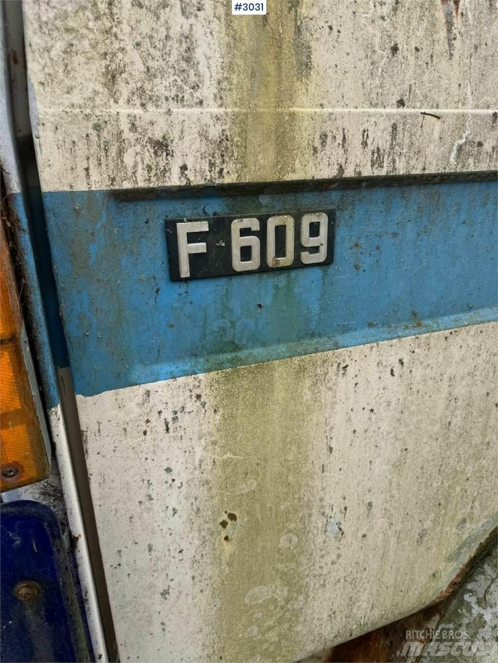 Volvo F 609 Autre camion
