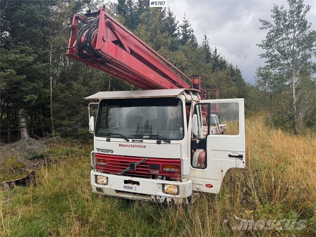 Volvo FL614 Camion nacelle