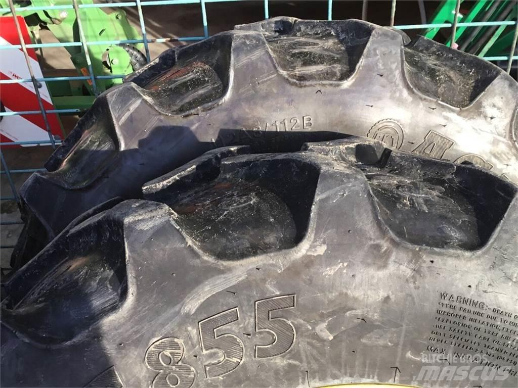  280/85R20 - 340/85R28 Pneus, roues et jantes