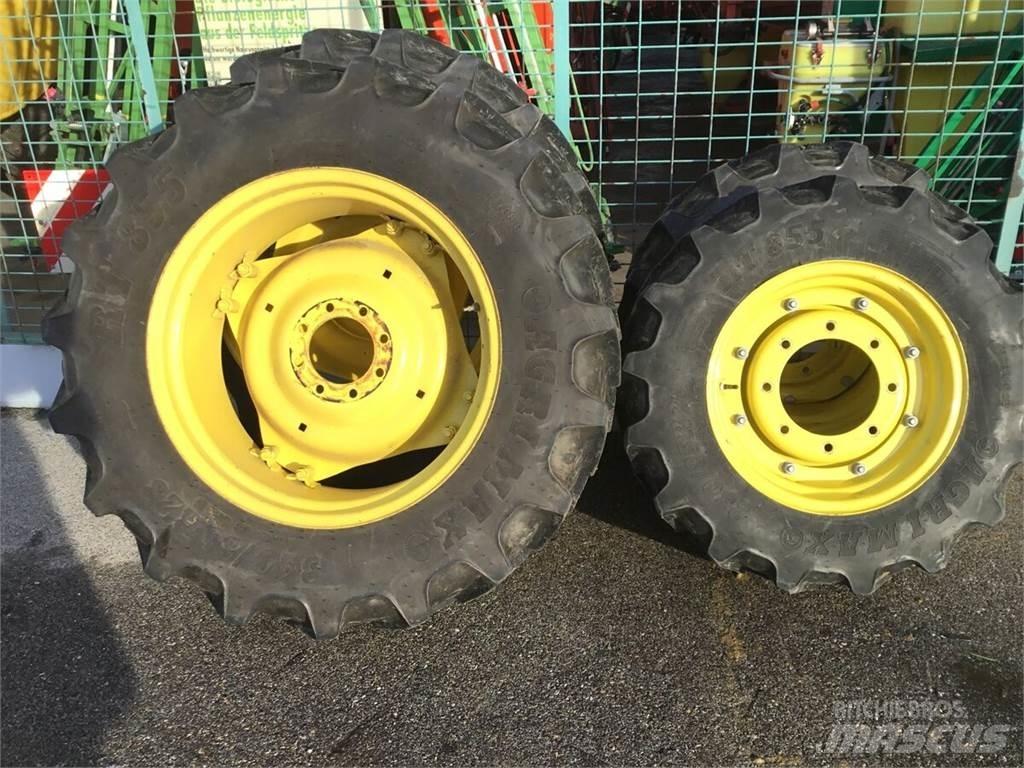  280/85R20 - 340/85R28 Pneus, roues et jantes