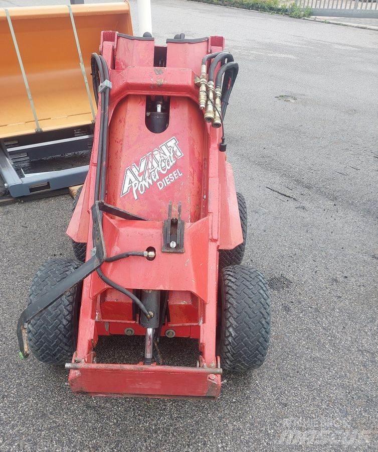 Avant 320 Chargeur frontal, fourche