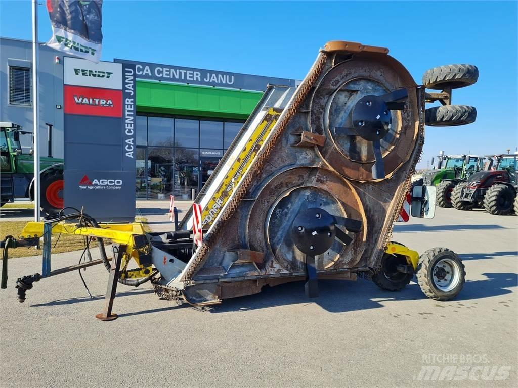 Bednar MM 7000 Broyeur / Gyrobroyeur / Epareuse