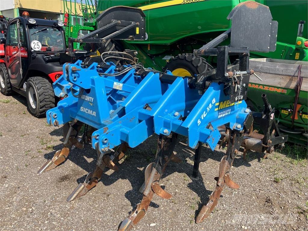  Bronty 2500/ 7 Déchaumeur, cultivateur