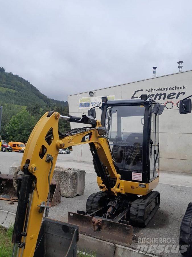 CAT 301.7D Mini pelle < 7t