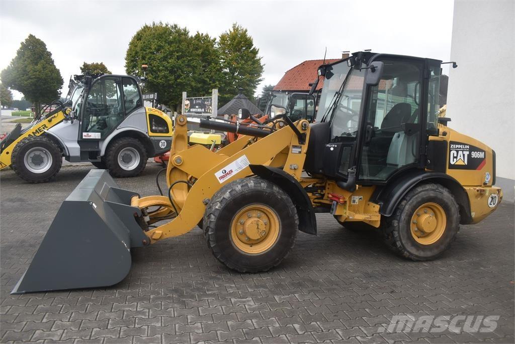 CAT 906M Chargeuse sur pneus