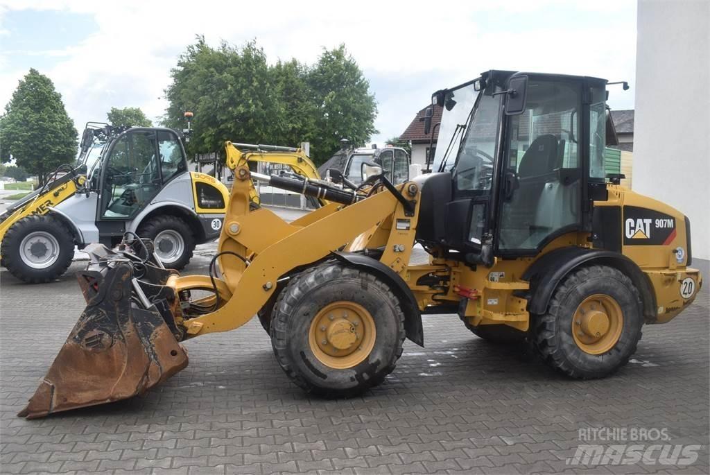 CAT 907M Chargeuse sur pneus