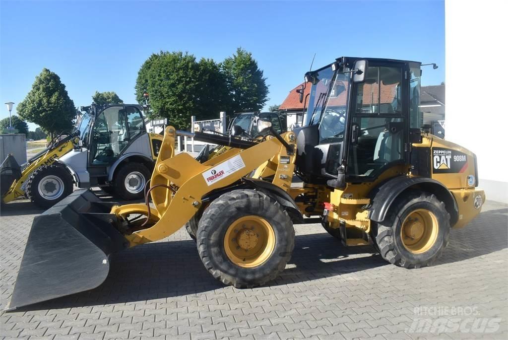 CAT 908M Chargeuse sur pneus