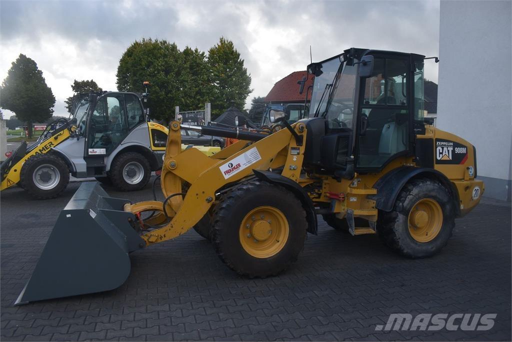CAT 908M Chargeuse sur pneus