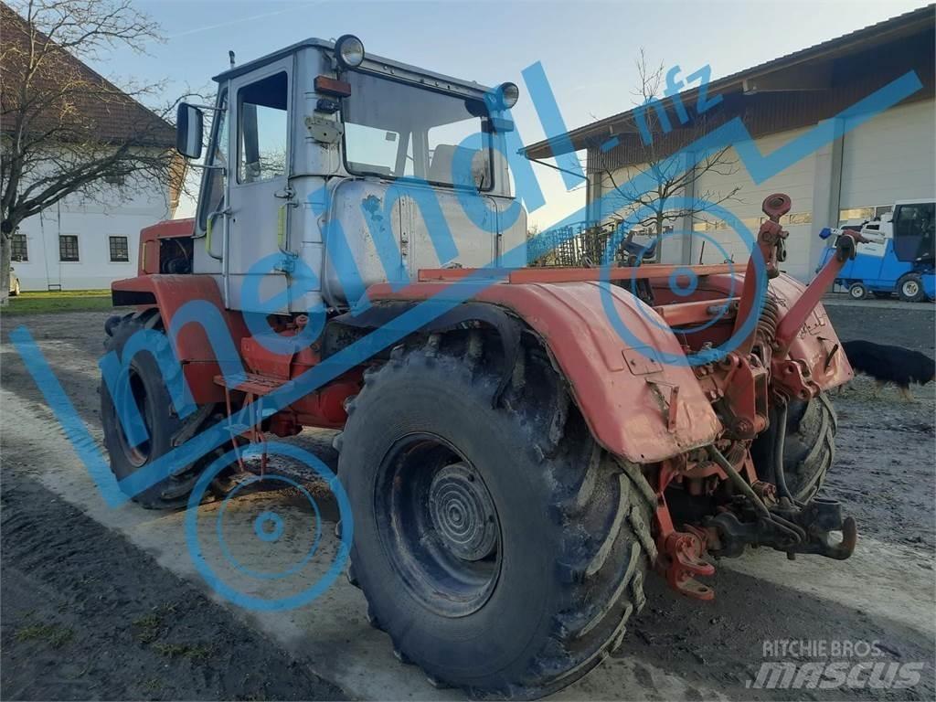 Charkow T 150 Tracteur