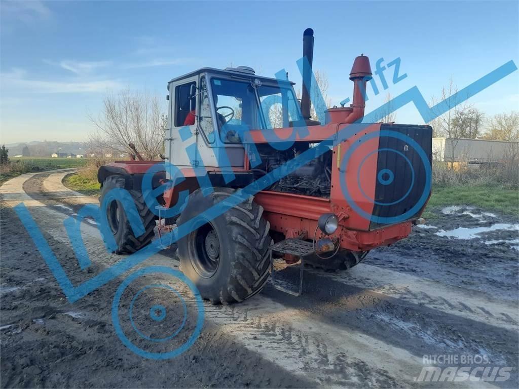 Charkow T 150 Tracteur