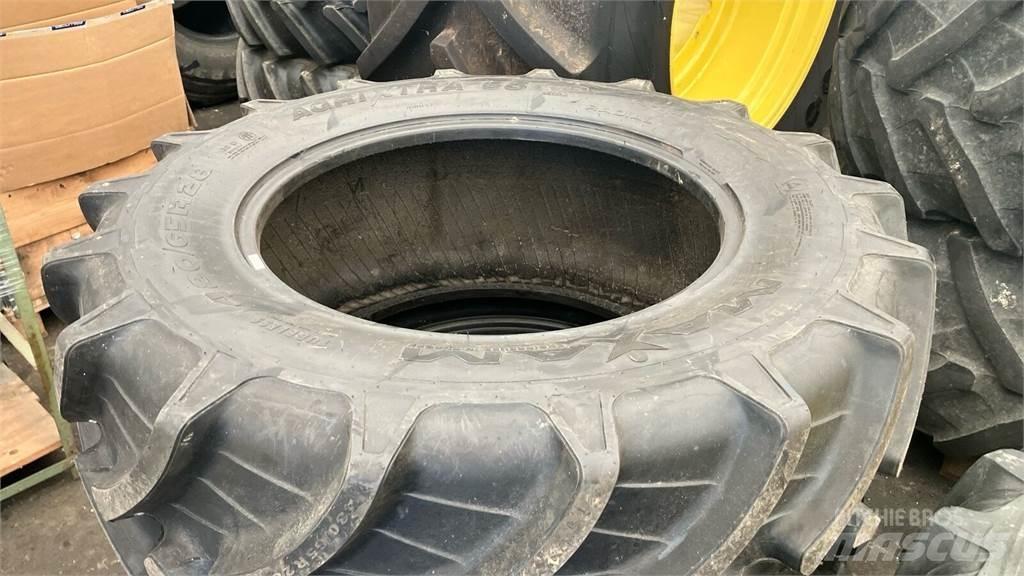 CLAAS ARION 530 Tracteur