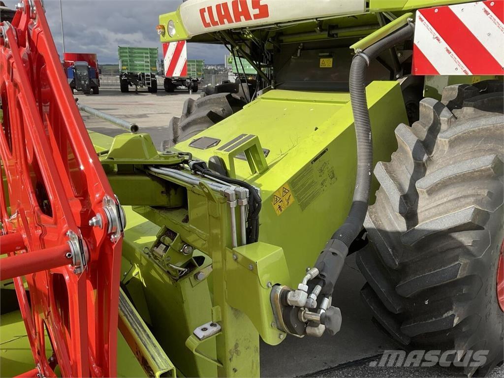 CLAAS AVERO 240 Moissonneuse batteuse
