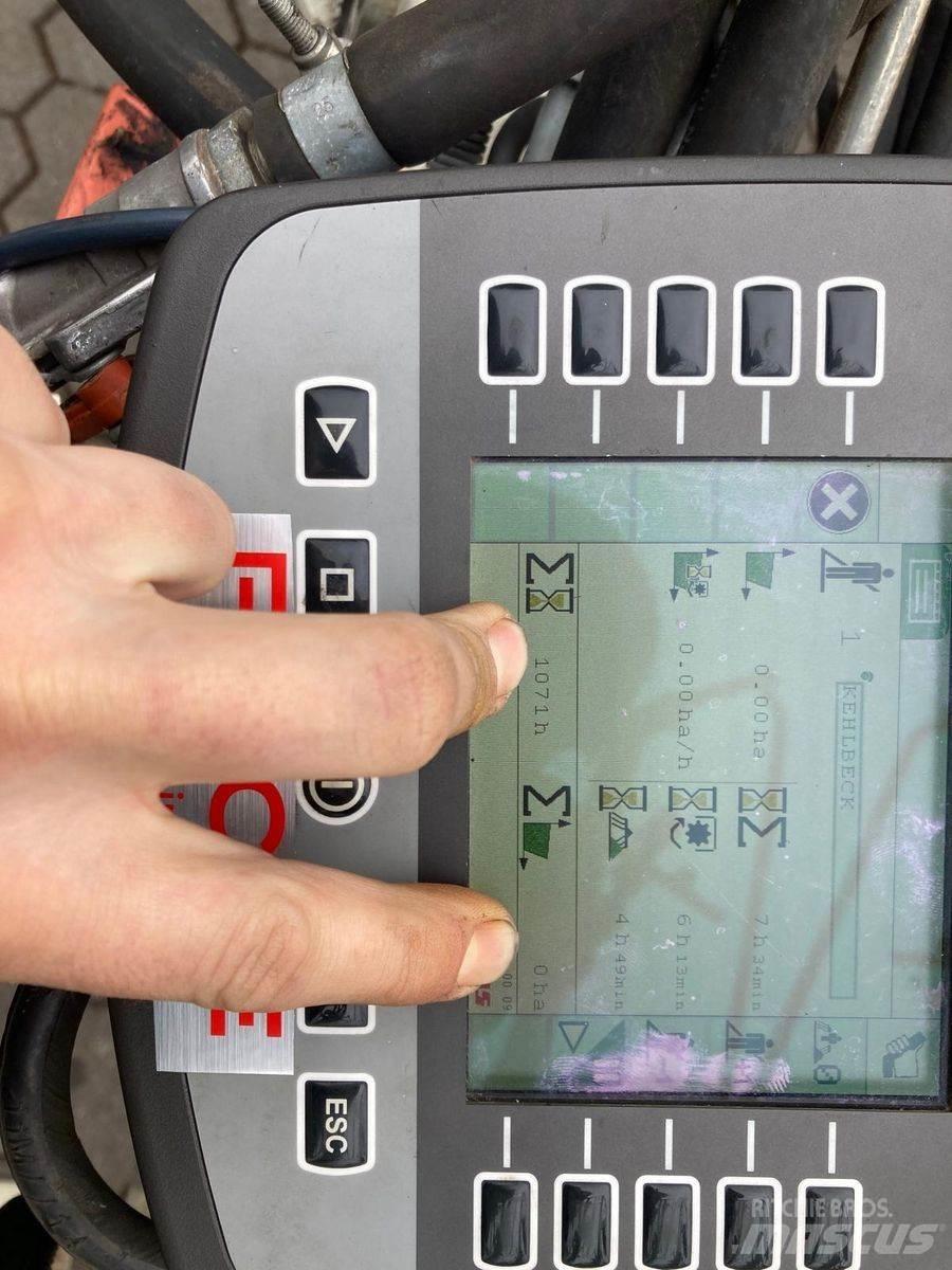 CLAAS Liner 3600 Faucheuse andaineuse automotrice