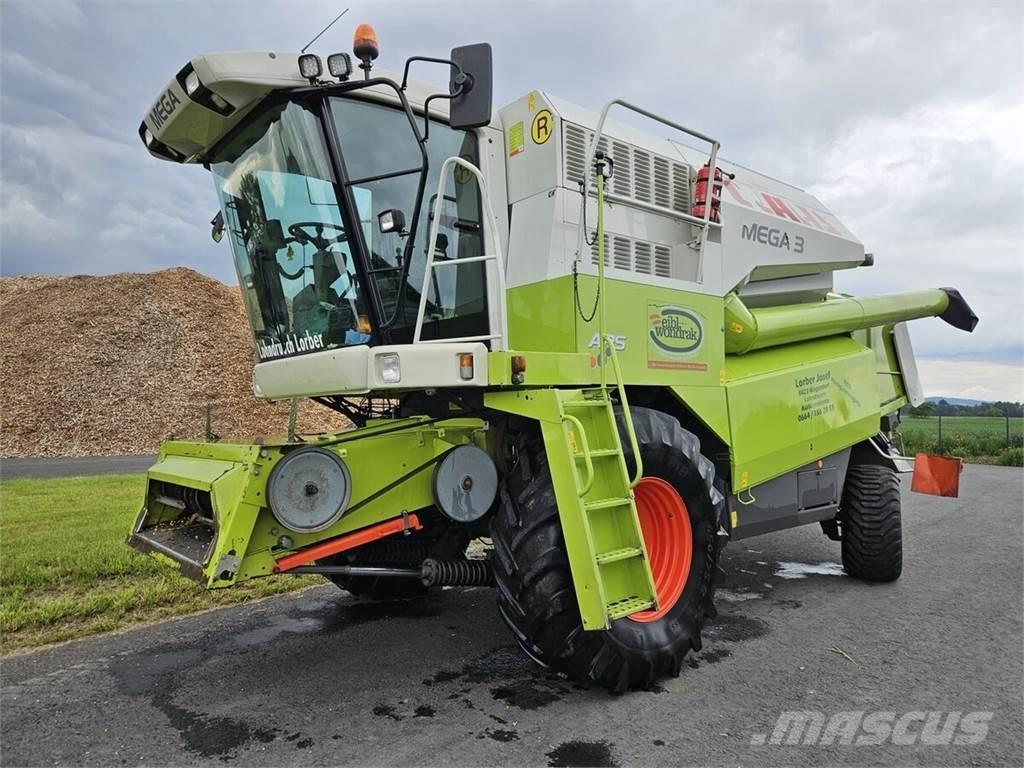 CLAAS Mega 370 Moissonneuse batteuse