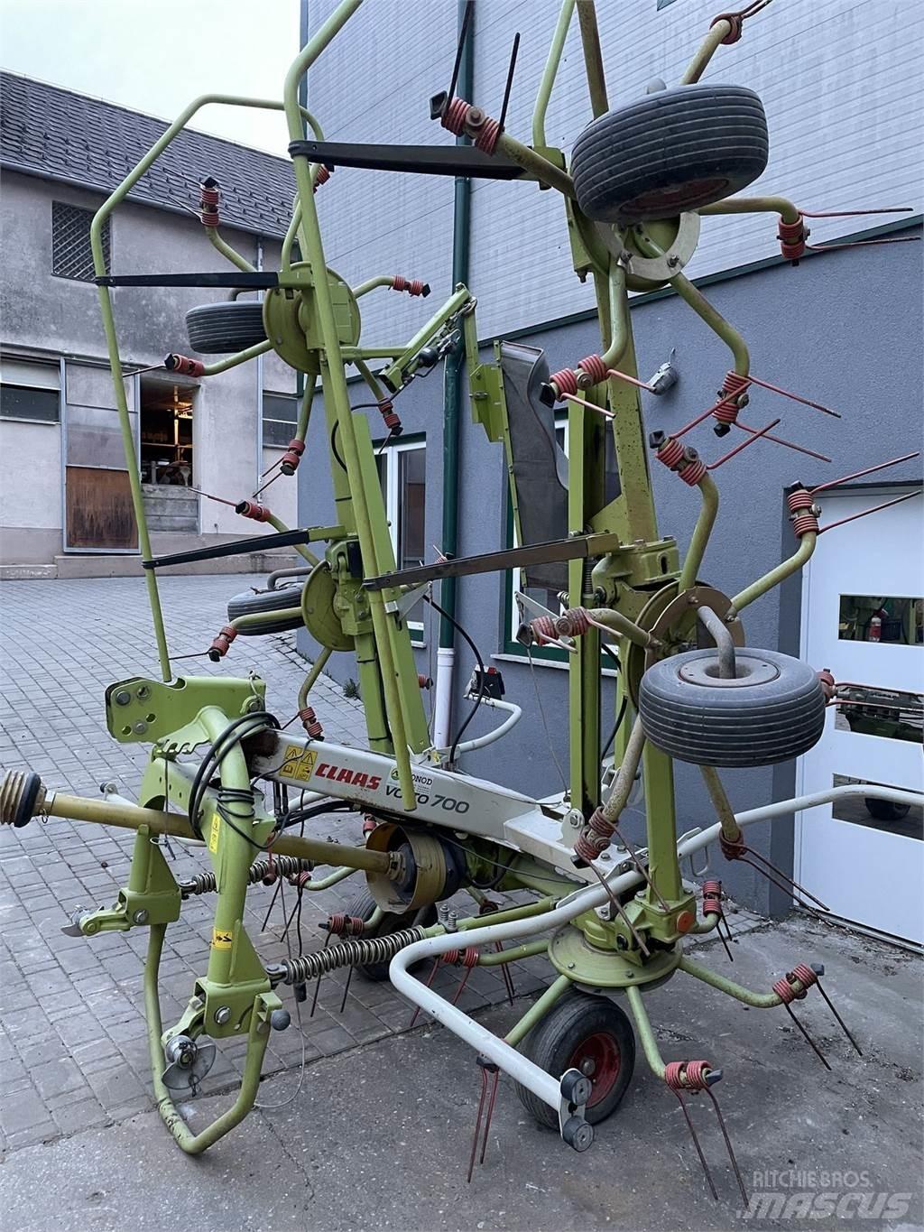CLAAS VOLTO 700 Rateau faneur