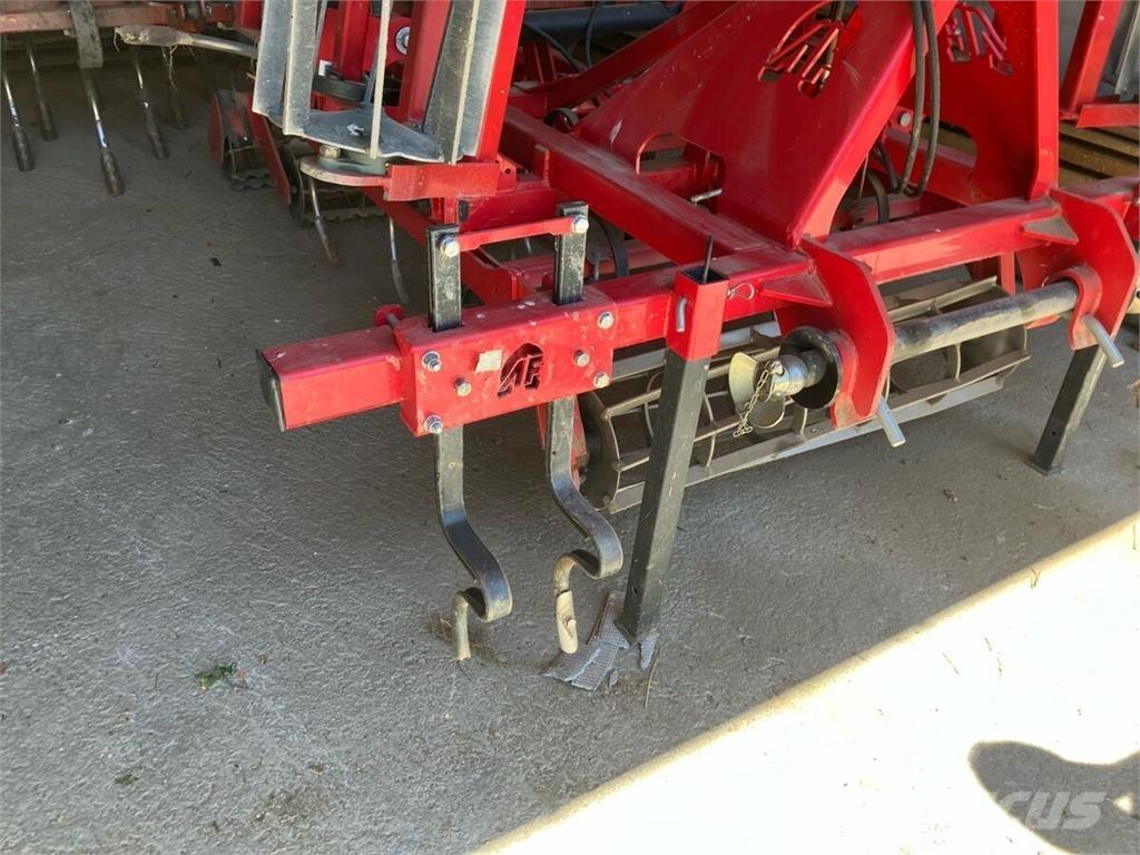  Coral Plus 420 Autre semoir agricole