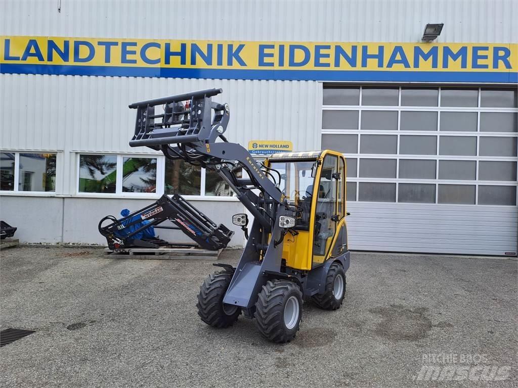 Eurotrac W 11 Chargeur frontal, fourche