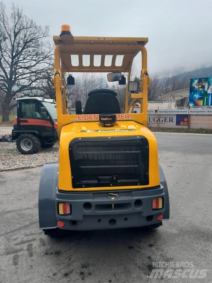 Eurotrac W12 F Chargeur frontal, fourche