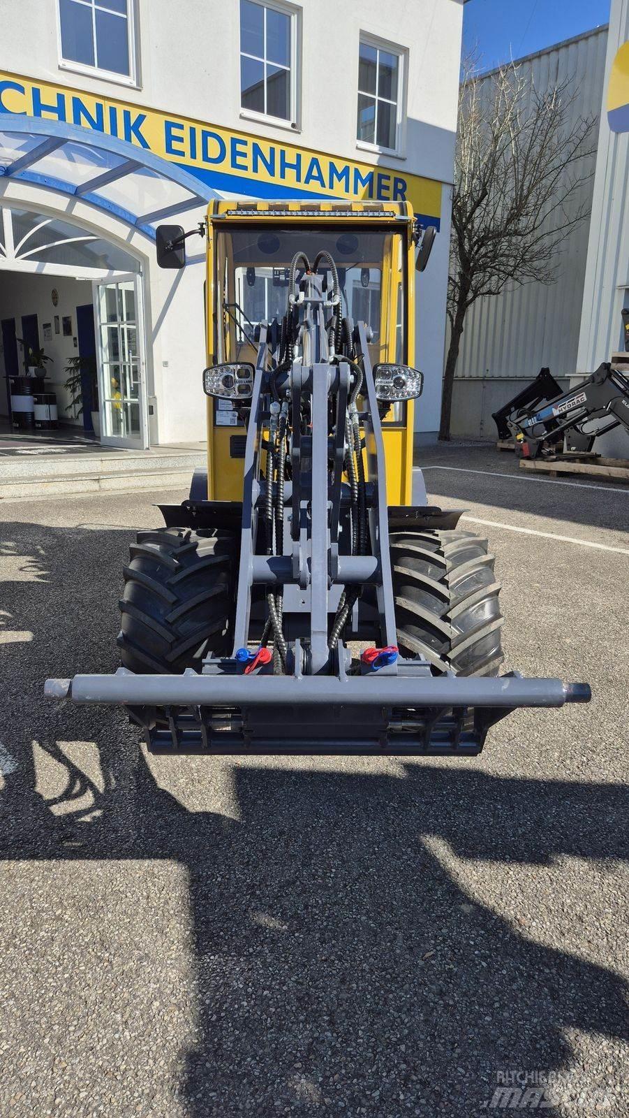 Eurotrac W12 s Chargeur frontal, fourche