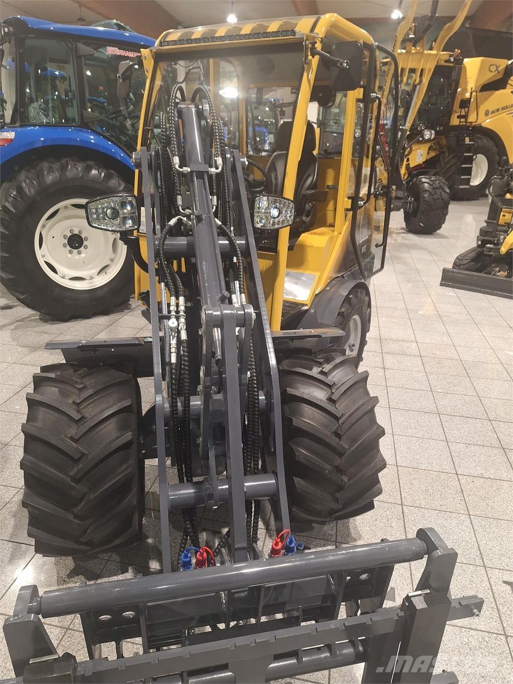 Eurotrac W12S Chargeur frontal, fourche
