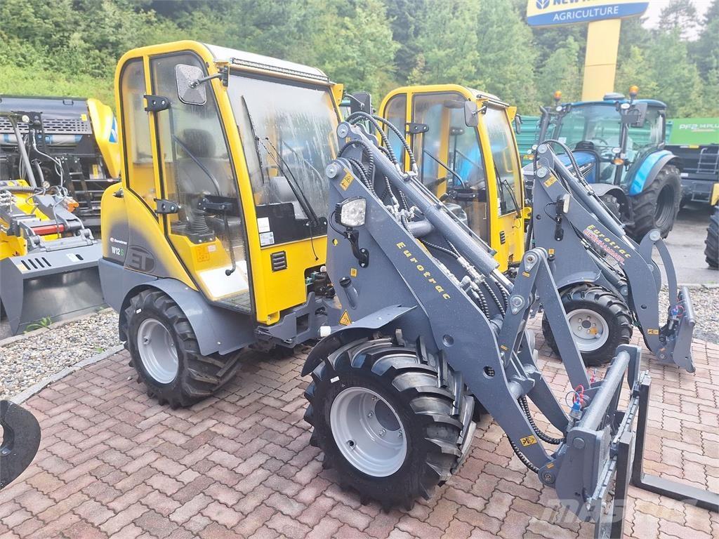 Eurotrac W12S Chargeur frontal, fourche