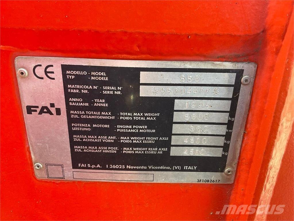 Fai 556 Chargeur frontal, fourche