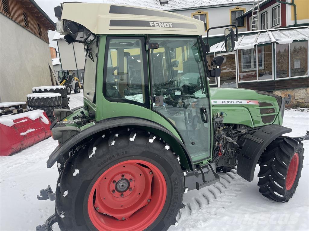 Fendt 210 Vario F Tracteur