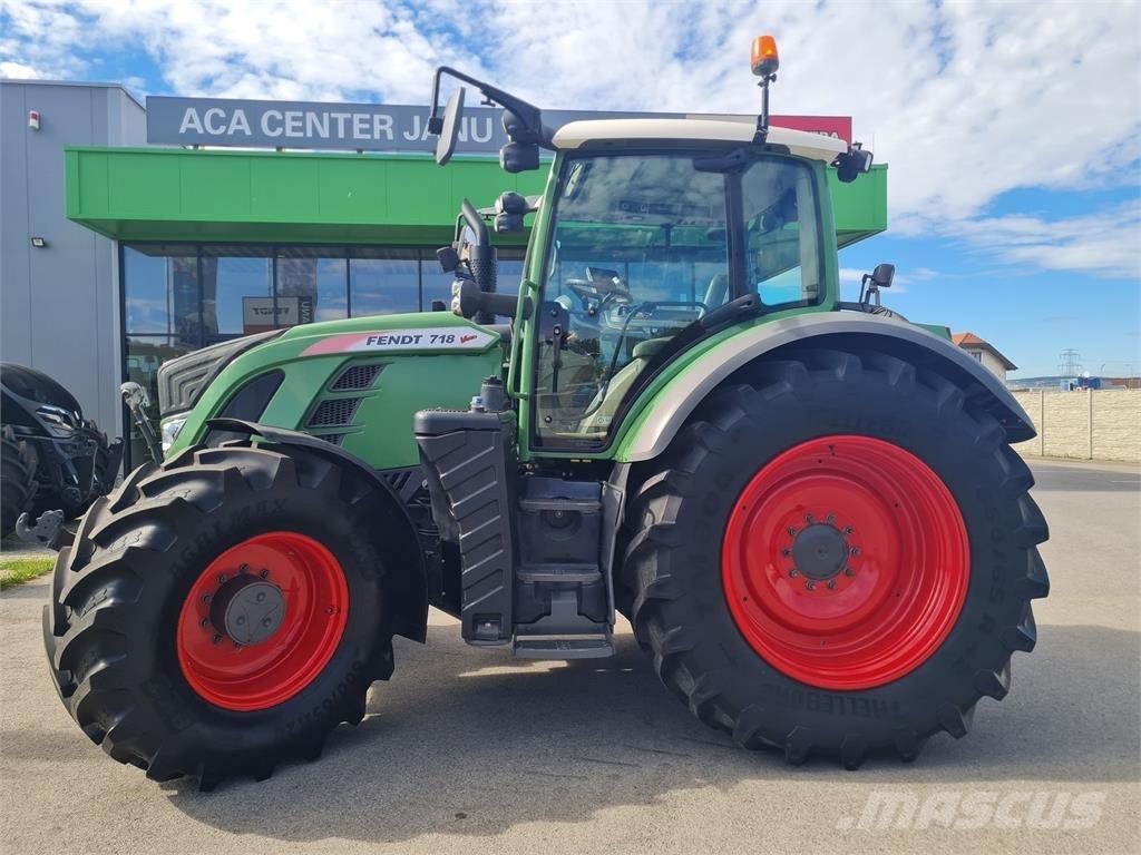 Fendt 718 Vario Tracteur