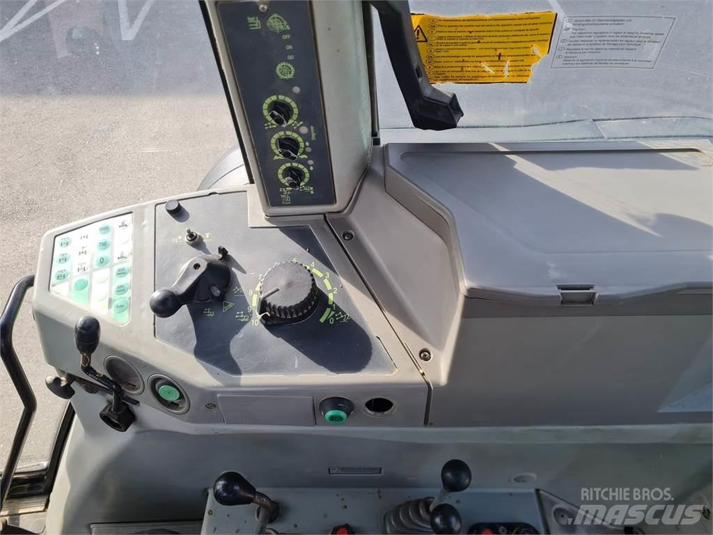 Fendt Favorit 818 Tracteur