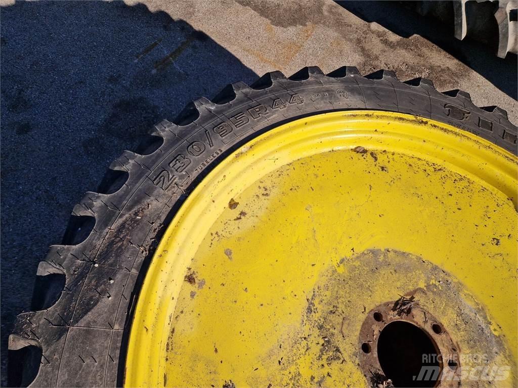 Firestone 230/95R44 Pneus, roues et jantes