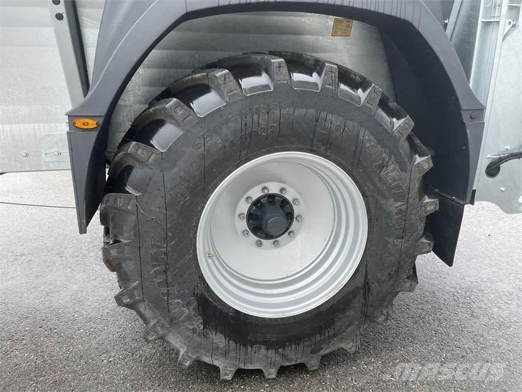 Fliegl ADS 120 Epandeur de fumier
