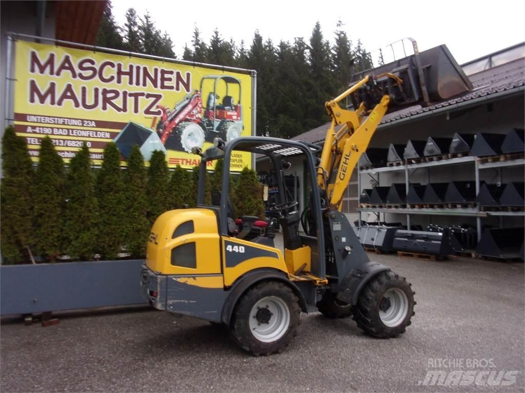 Gehl AL 440 Chargeur frontal, fourche