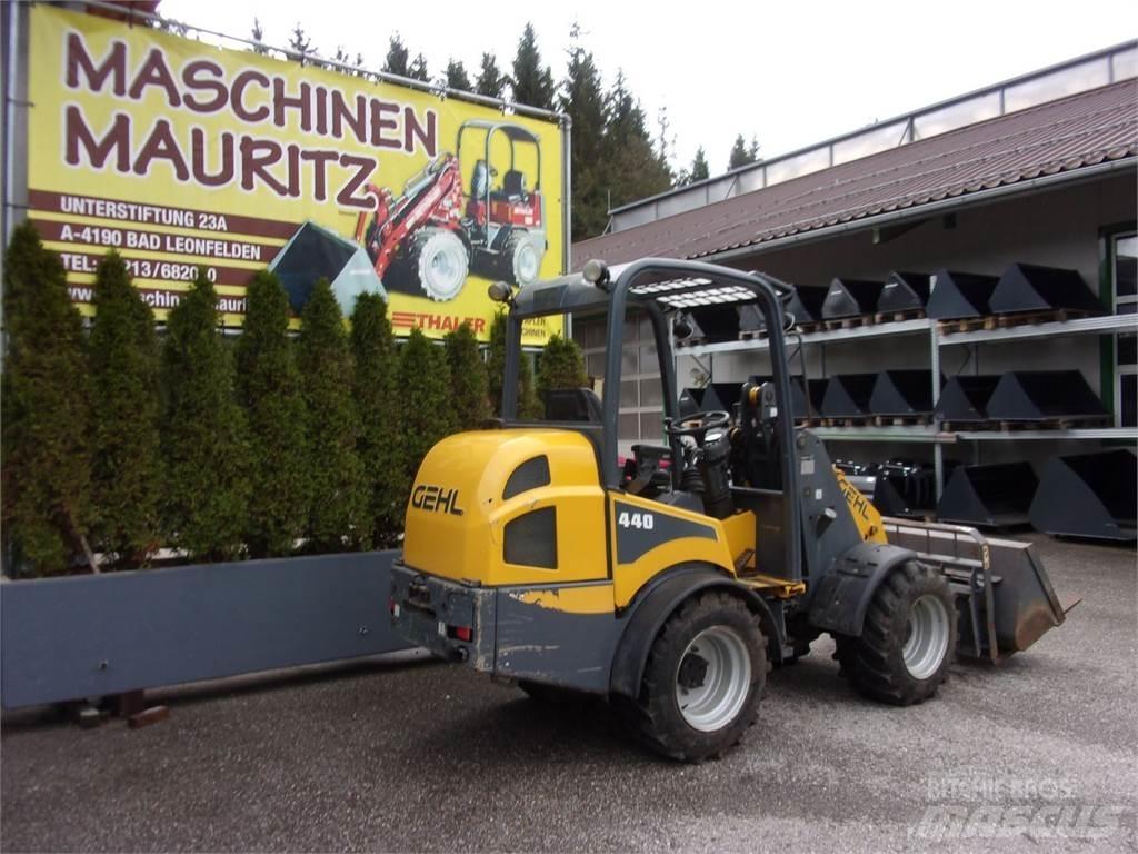 Gehl AL 440 Chargeur frontal, fourche