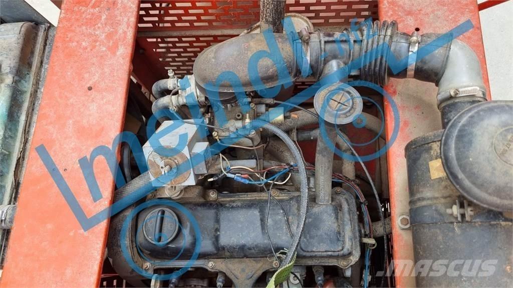  Hege 140 Moissonneuse batteuse