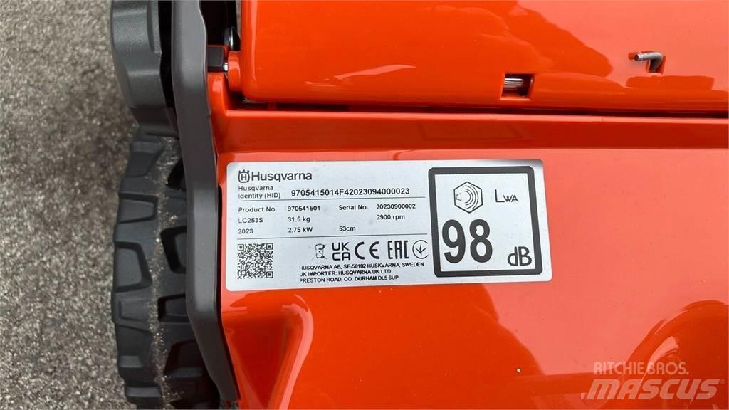 Husqvarna LC 253S Tondeuses montées