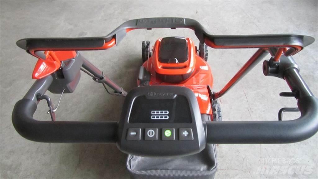 Husqvarna LC 347iVX Tondeuses montées