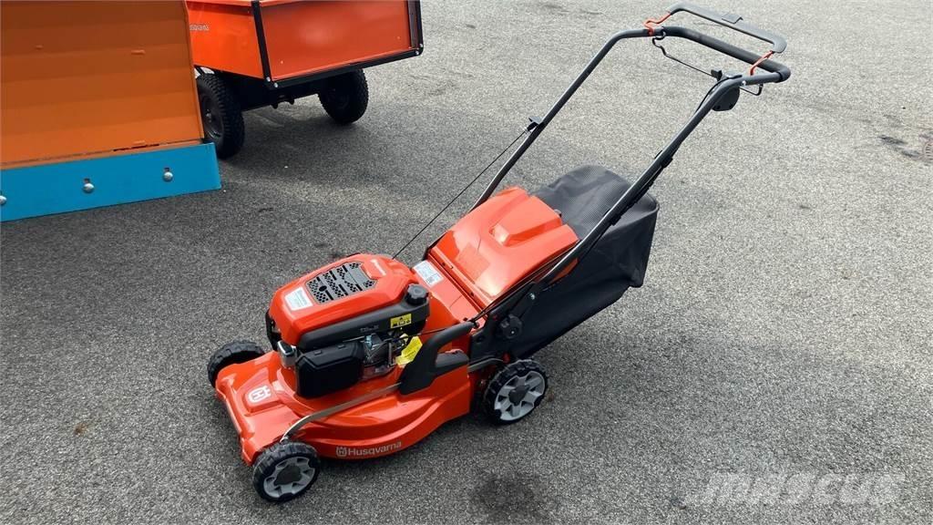 Husqvarna LC 347V Tondeuses montées
