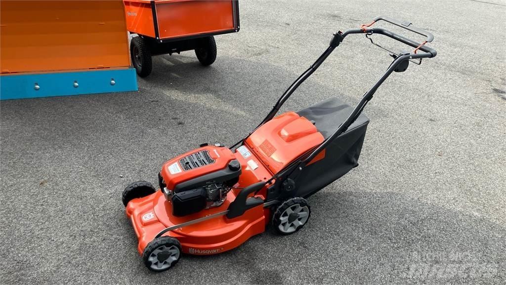 Husqvarna LC 353VE Tondeuses montées