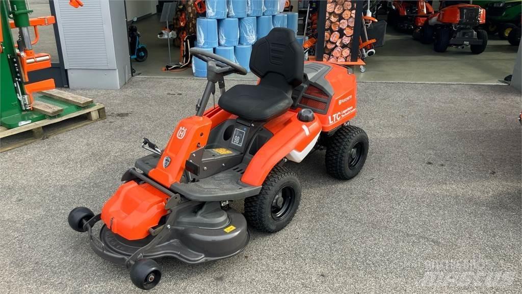 Husqvarna R 214TC Entretien du sol - Autres