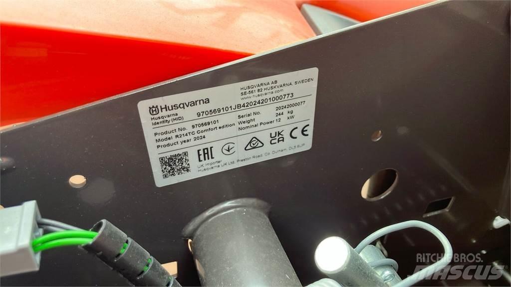 Husqvarna R 214TC Entretien du sol - Autres