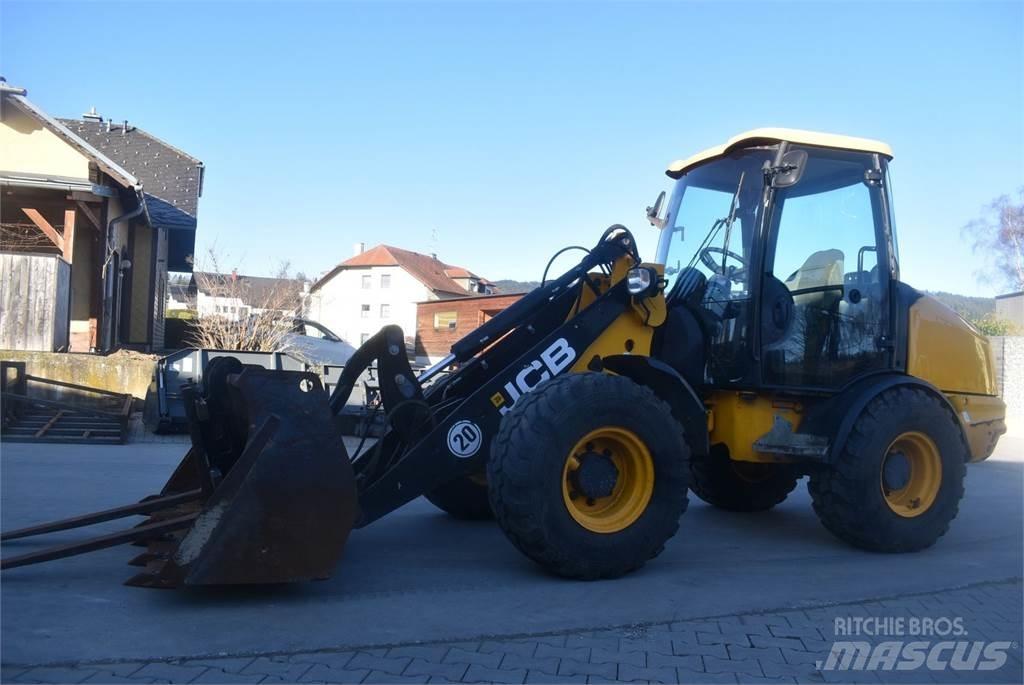 JCB 406 Chargeuse sur pneus