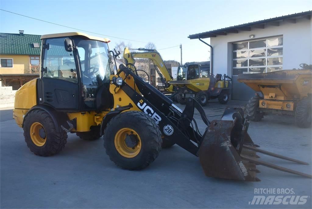 JCB 406 Chargeuse sur pneus