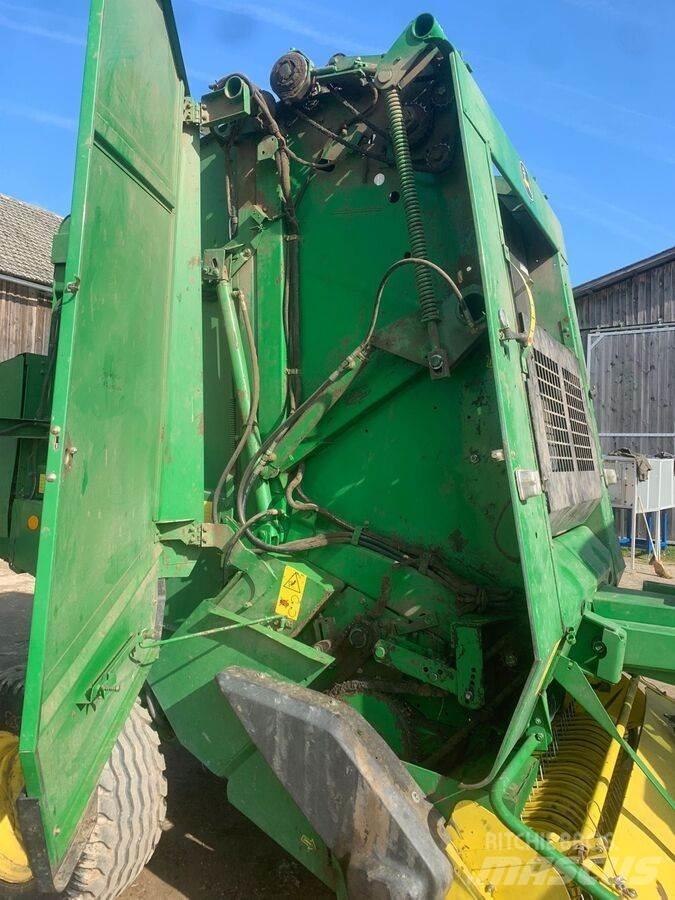 John Deere 592C Presse à balle ronde