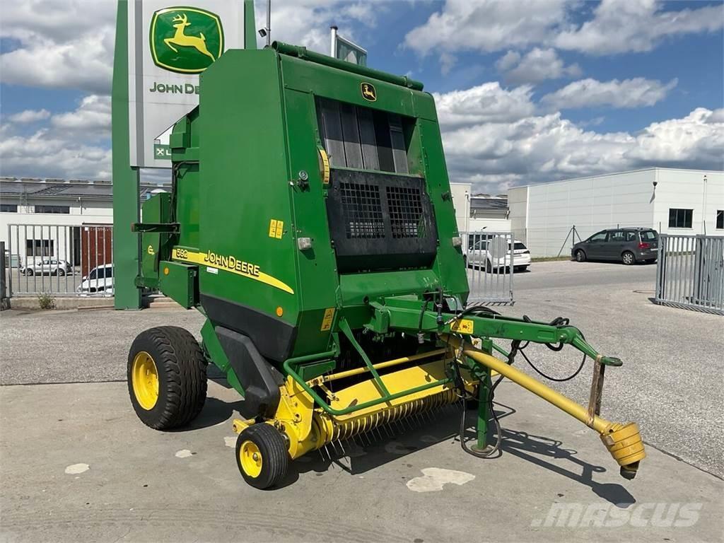 John Deere 592C Presse à balle ronde