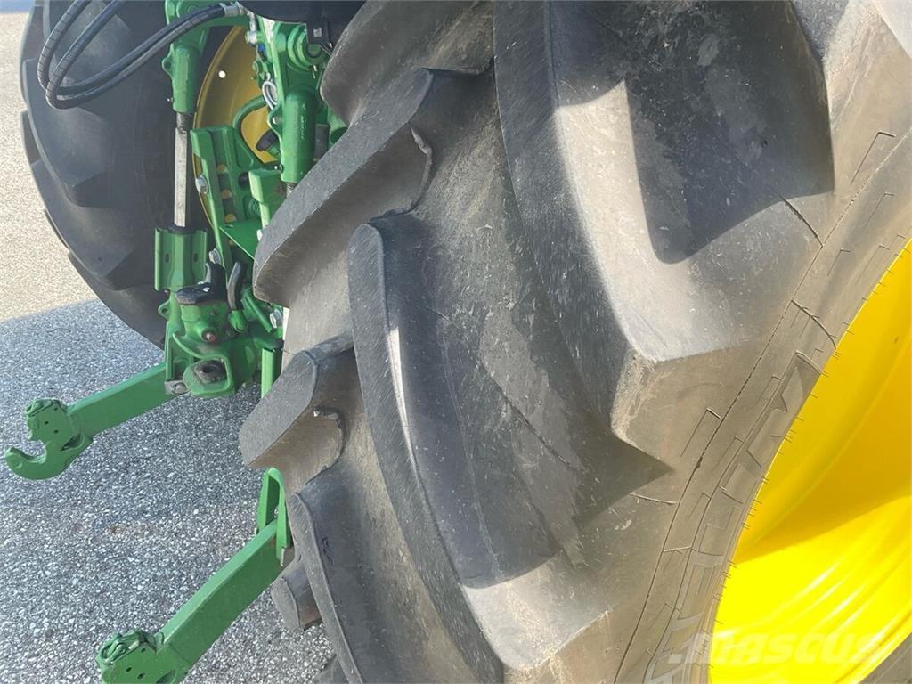 John Deere 6110R Tracteur